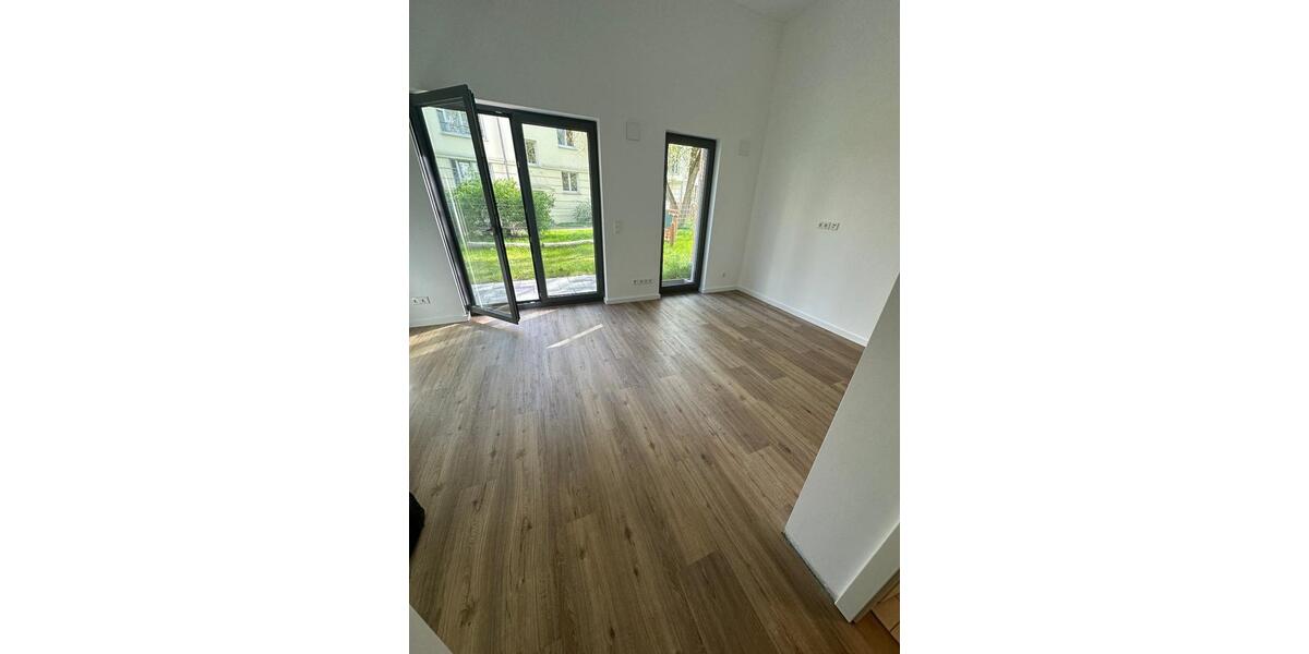 Erdgeschoßwohnung Berlin Lichtenberg - 1 Zimmer, 28 m&sup2;, 945&euro; | Angebot:25916206