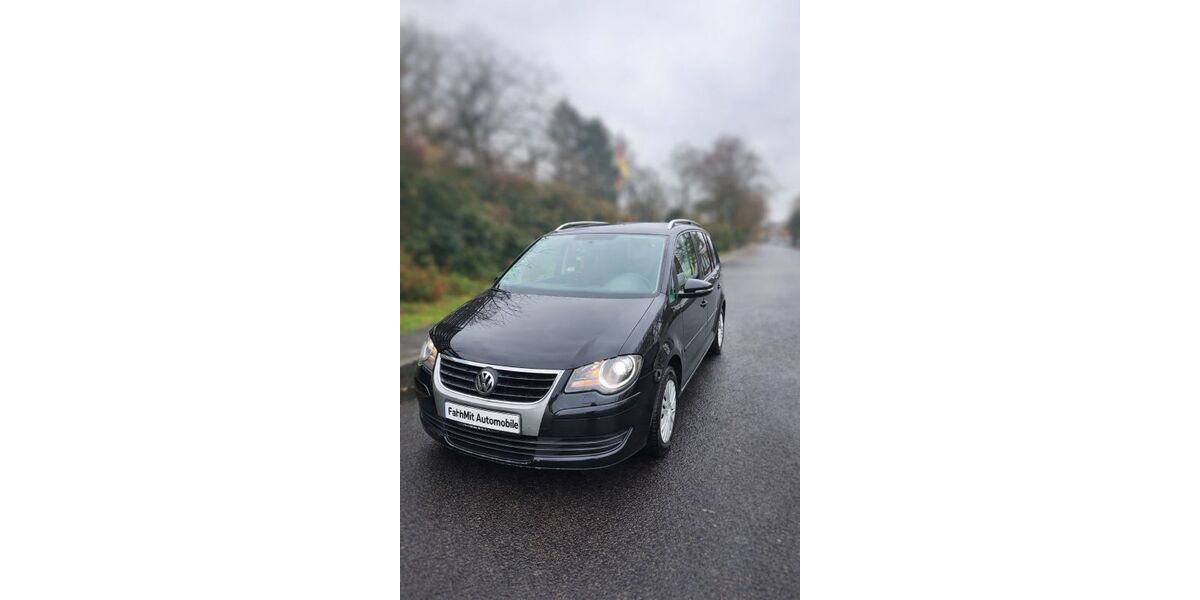 VW Touran 205.000 km 2.350 &euro; Berlin 10623