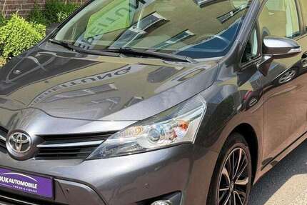 Toyota Verso 124.980 km 16.999 &euro; Berlin 13089