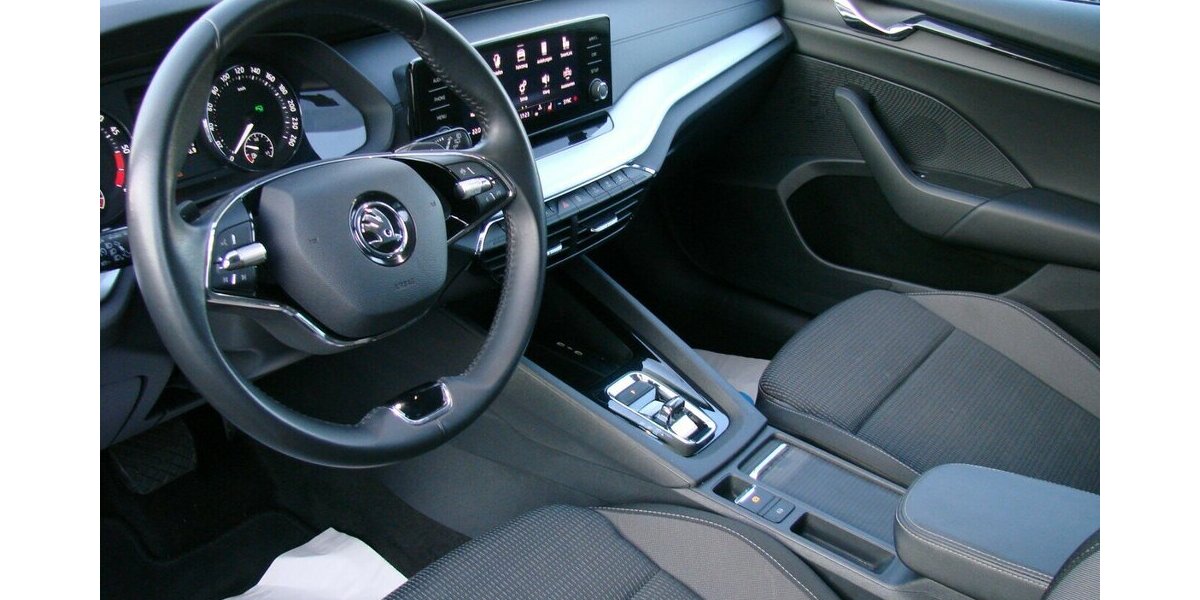 Skoda Octavia 2.0TDI Selection LED Tempomat Spurhalteass 56.838 km 26.980 &euro; Falkensee 14612