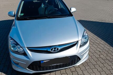 Hyundai i30 186.000 km 2.700 &euro; Berlin 12627