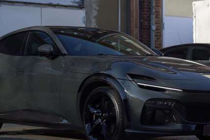 Ferrari Purosangue 7.170 km 559.000 € Berlin 10115