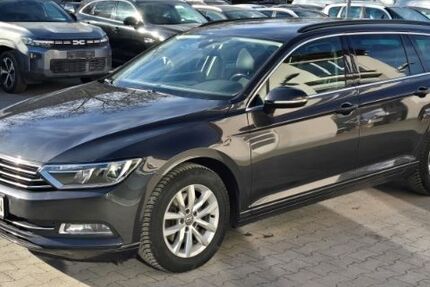 VW Passat 227.746 km 9.890 &euro; Berlin 12247