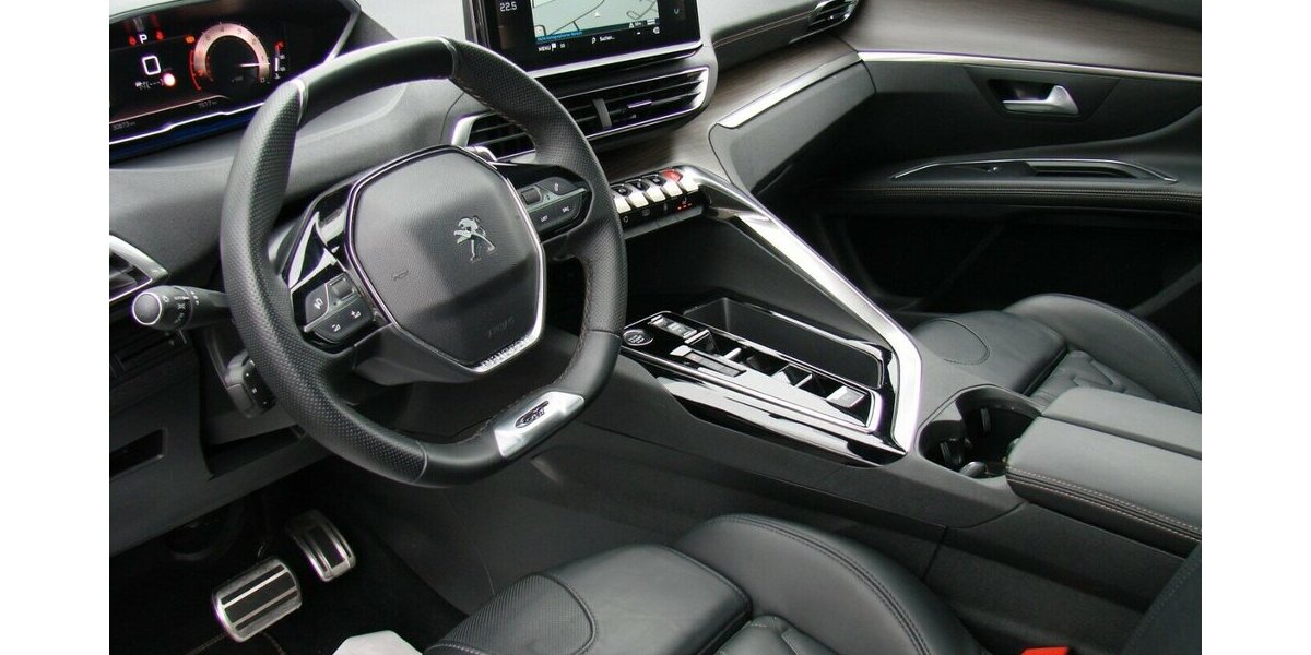 Peugeot 5008 1.2 PureTech 130 GT Focal ACC Pano 7Sitzer Le 30.873 km 27.480 &euro; Falkensee 14612