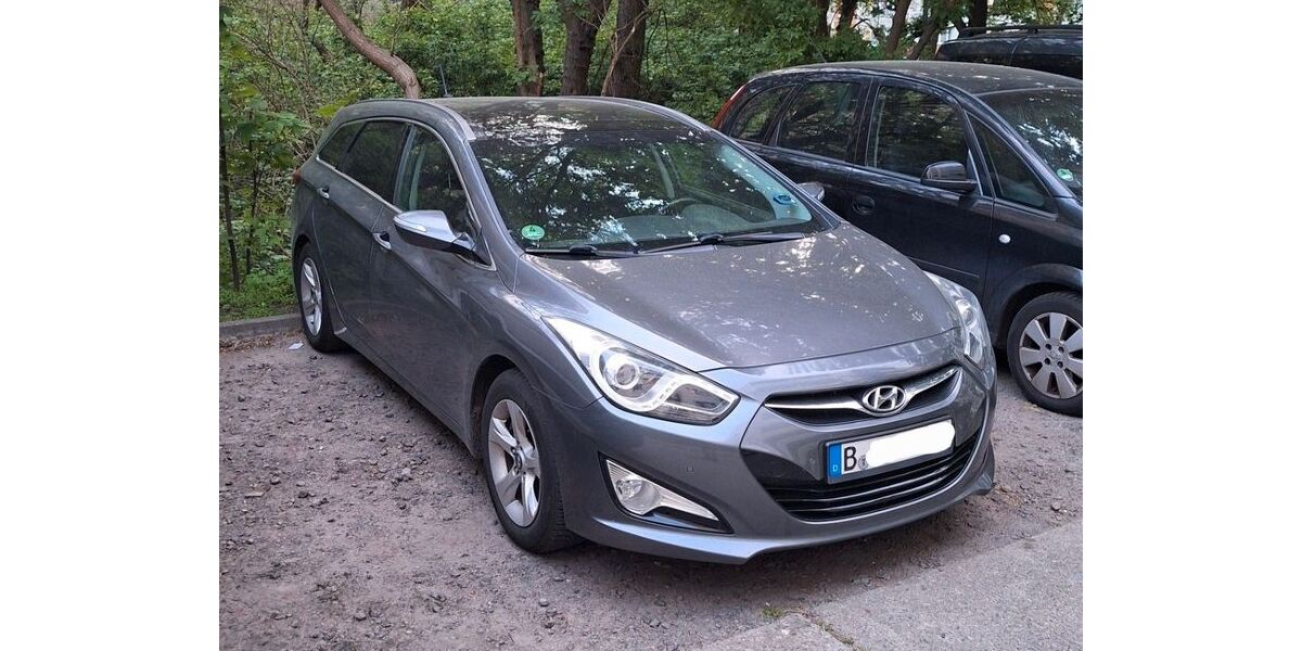 Hyundai i40 74.000 km 10.300 &euro; Berlin 10315