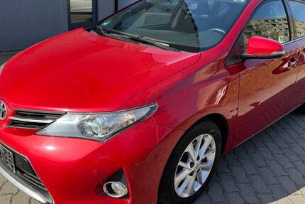 Toyota Auris 120.000 km 8.499 &euro; Berlin 13055