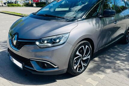 Renault Scenic 268.000 km 9.200 &euro; Berlin 10717