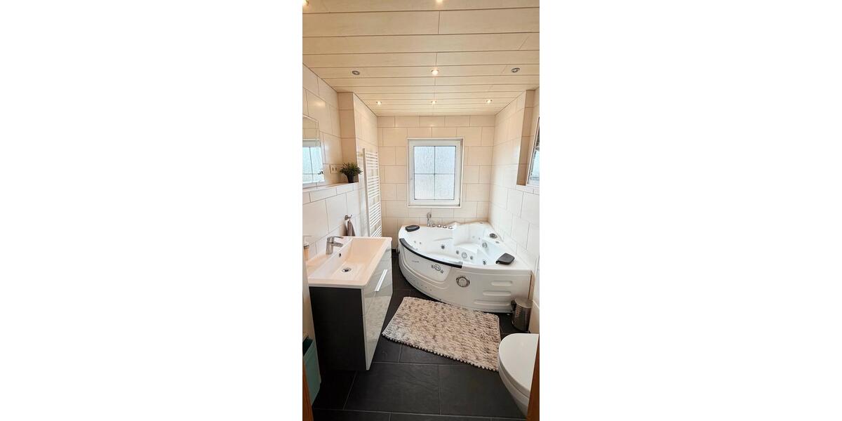 Dachgeschoßwohnung Berlin Lichtenberg - 3 Zimmer, 80 m&sup2;, 1.400&euro; | Angebot:26336509