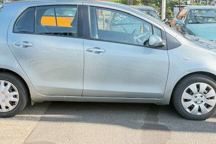 Toyota Yaris 114.900 km 5.990 &euro; Berlin 13437