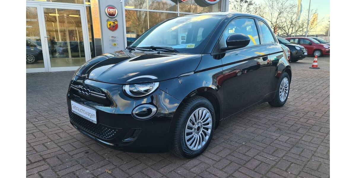 Fiat 500e 28.890 km 14.999 &euro; Berlin 13599