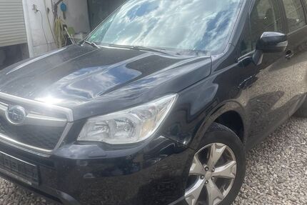 Subaru Forester 175.000 km 8.950 &euro; Berlin 10245
