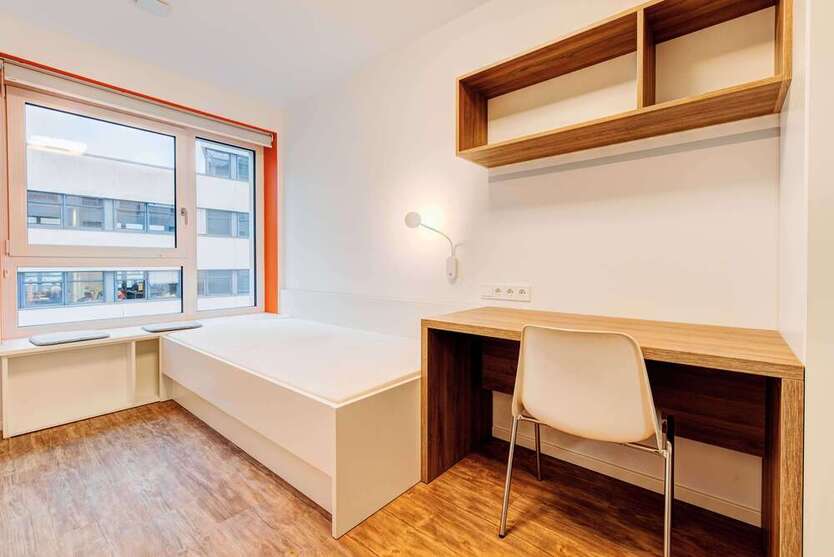 Wohnung zum Mieten in Berlin 320 € 13.8 m²