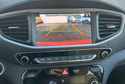 Hyundai IONIQ 18.000 km 13.600 &euro; Berlin 13583