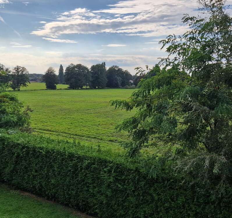WOHNEN AN DER BERLINER STADTGRENZE...