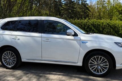 Mitsubishi Outlander 67.000 km 21.399 &euro; Berlin 12157