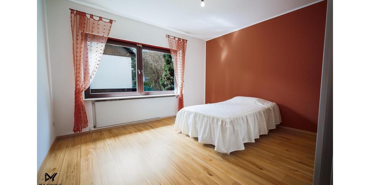 Einfamilienhaus Berlin Reinickendorf - 5 Zimmer, 180 m&sup2;, 2.490&euro; | Angebot:26399449