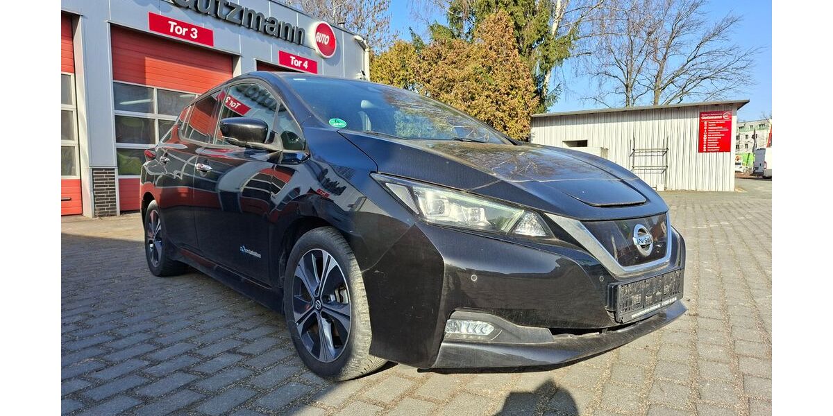 Nissan Leaf 73.252 km 11.999 &euro; Berlin 13127