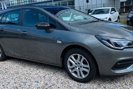 Opel Astra 52.650 km 9.999 &euro; Berlin-Spandau 13597