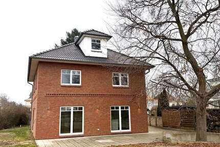 Haus Blankenfelde-Mahlow Mahlow - 6 Zimmer, 190 m&sup2;, 3.200&euro; | Angebot:24686803