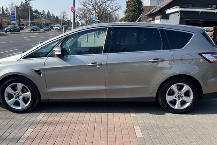 Ford S-Max 182.000 km 10.900 € Berlin 12349