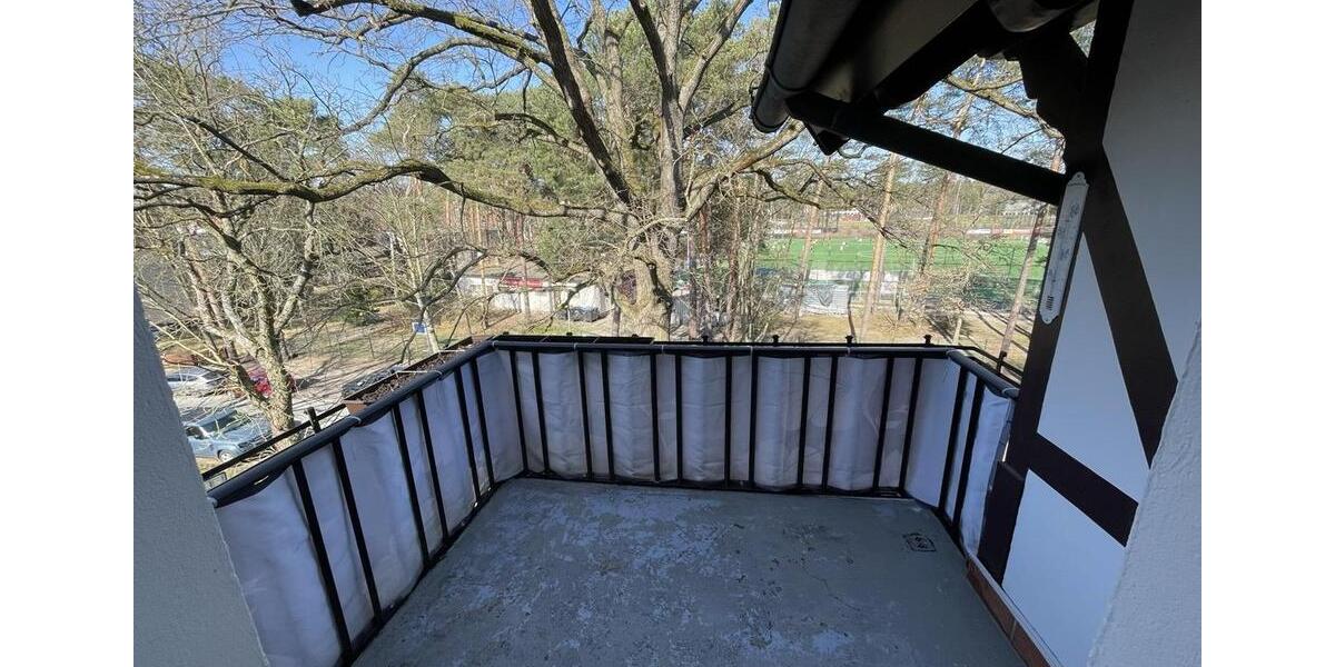 Dachgeschoßwohnung Berlin Steglitz-Zehlendorf - 3 Zimmer, 79 m&sup2;, 1.260&euro; | Angebot:25854994