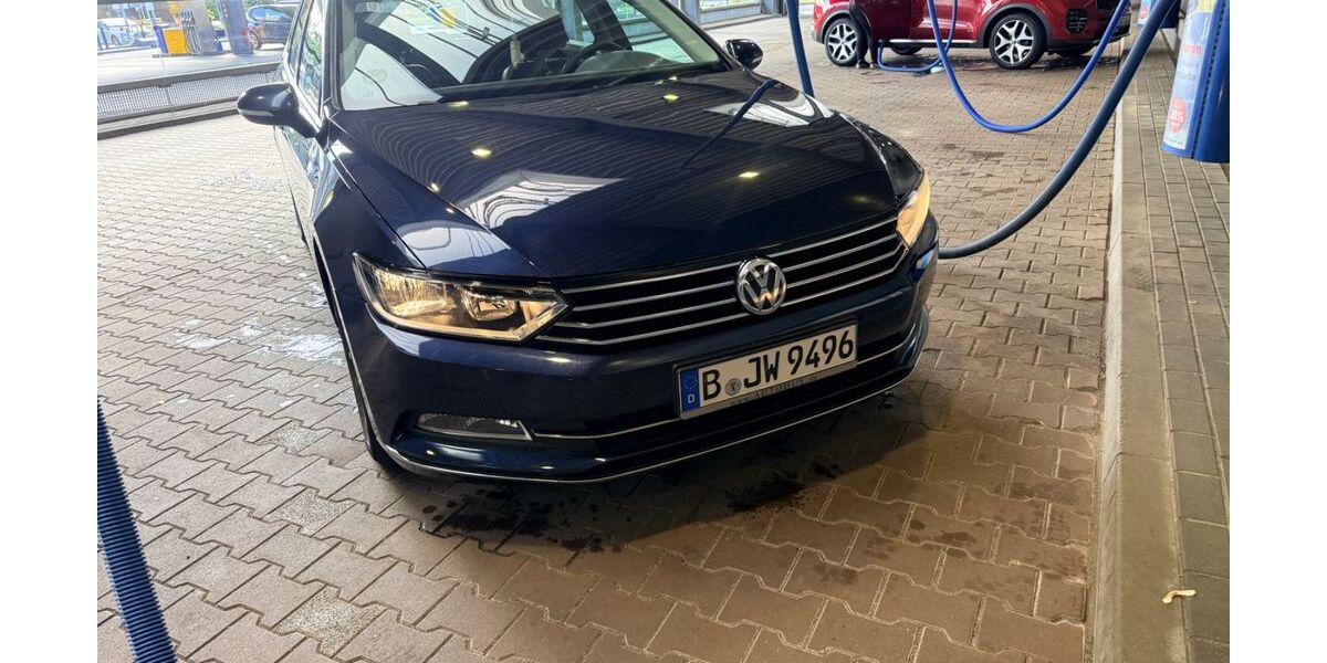 VW Passat 285.606 km 8.890 &euro; Berlin 13509