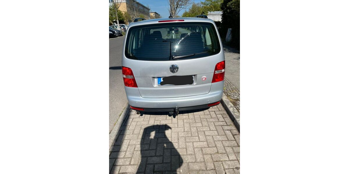VW Touran 218.000 km 3.500 &euro; Berlin 12524