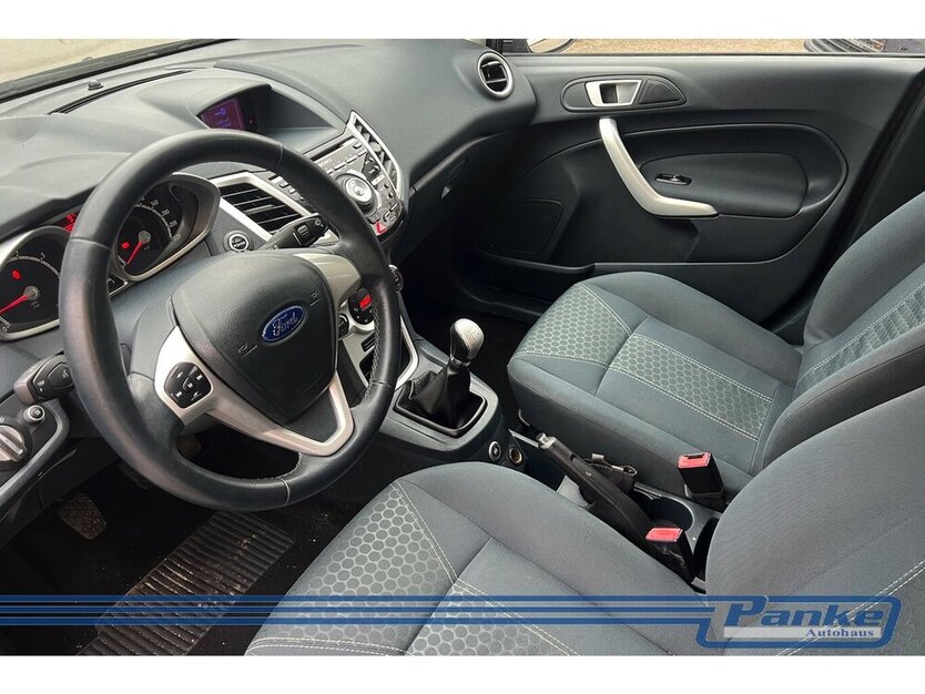 Ford Fiesta Titanium*Keyless*PDC*LED*Tel.*Chrom*GAS* 178.353 km 4.890 € Berlin 13187