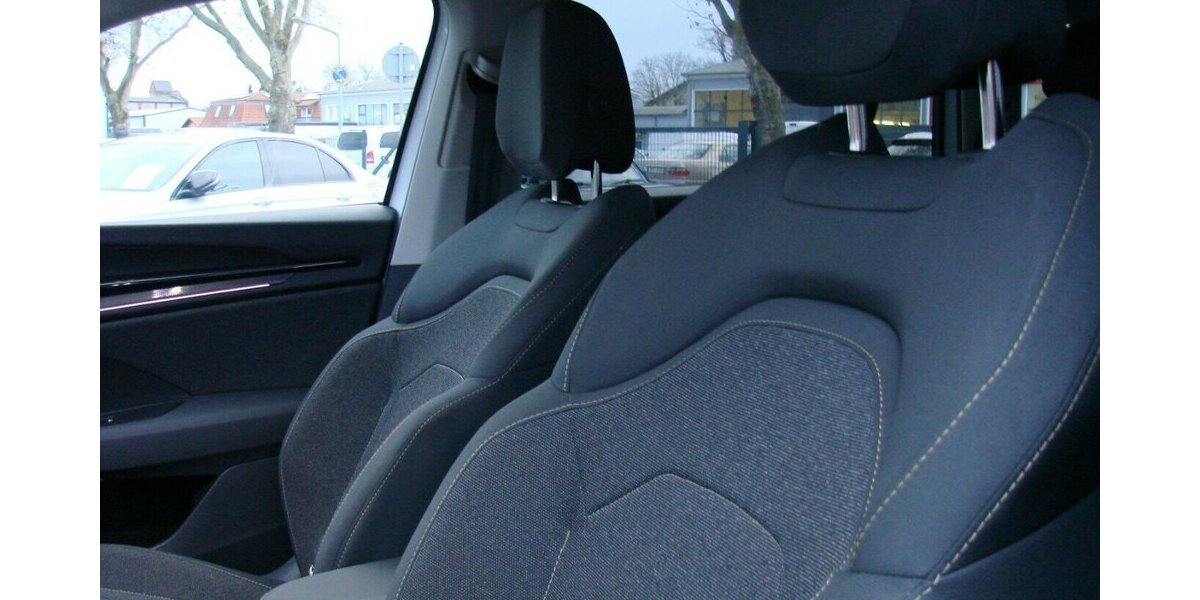 Skoda Kodiaq 2.0TDI 4x4 Selection AHK MATRIX ACC HUD 15.123 km 43.980 &euro; Falkensee 14612