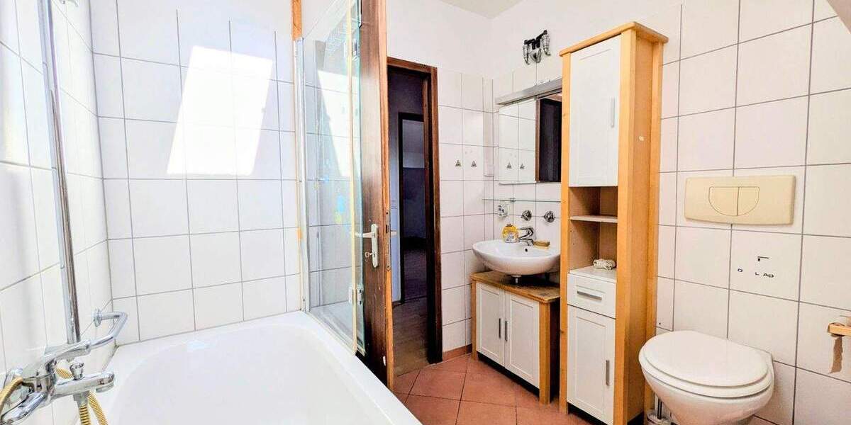 Mehrfamilienhaus, Wohnhaus Berlin Kladow - 8 Zimmer, 180 m&sup2;, 699.000&euro; | Angebot:25711932