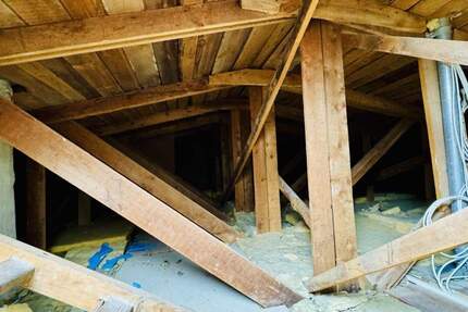 Dachgeschossrohling (SpitzbodenKriechboden)! Baugenehmigt zum Ausbau in super Lage von Adlershof! 4 zimmer