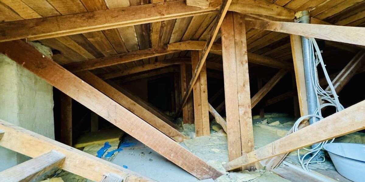 Dachgeschossrohling (SpitzbodenKriechboden)! Baugenehmigt zum Ausbau in super Lage von Adlershof! 4 zimmer