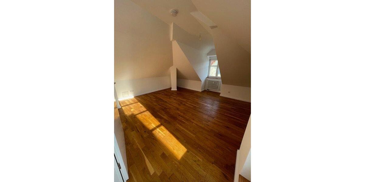 Dachgeschoßwohnung Berlin Marzahn-Hellersdorf - 3 Zimmer, 70 m&sup2;, 1.120&euro; | Angebot:26463883