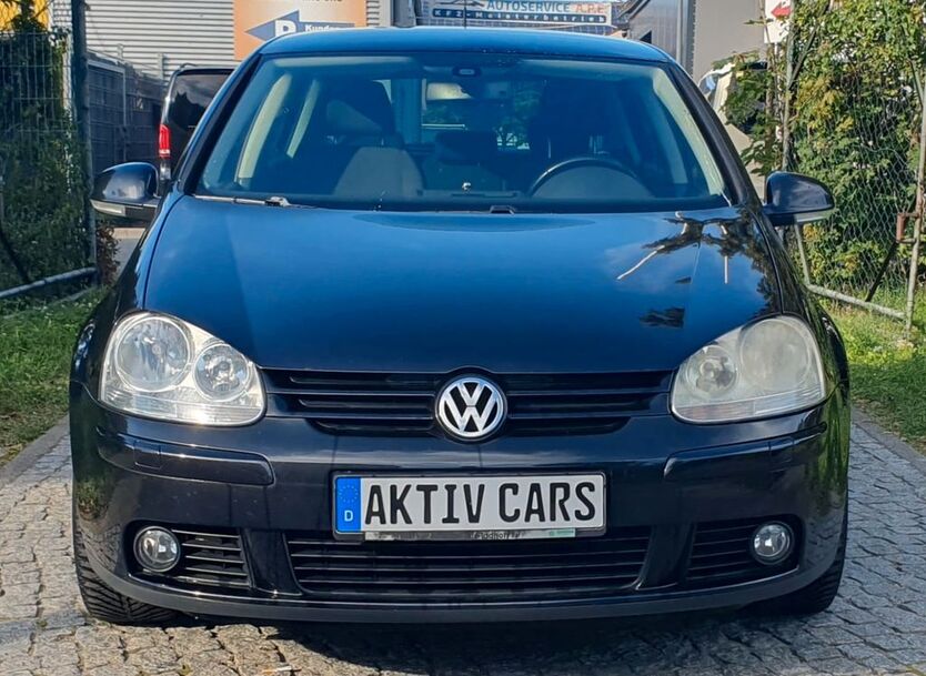 VW Golf 171.375 km 3.990 € Berlin 12681