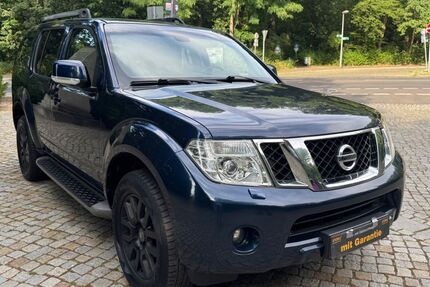 Nissan Pathfinder 250.000 km 9.800 &euro; Berlin 13409