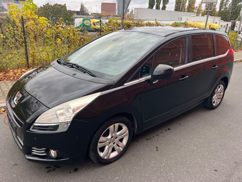 Peugeot 5008 269.000 km 4.500 € Berlin 12057