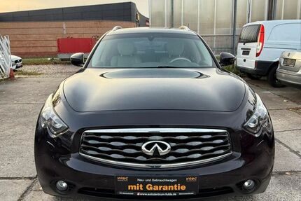 INFINITI FX 158.000 km 11.499 &euro; Berlin 13127