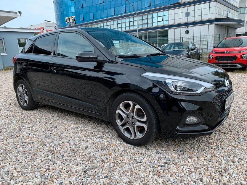 i20