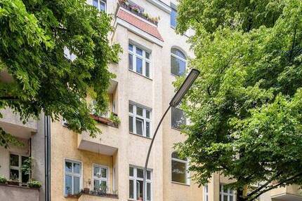 Charmante 2-Zimmer-Wohnung im Gartenhaus, im beliebten Reuterkiez! - mit Option zur Eigennutzung.