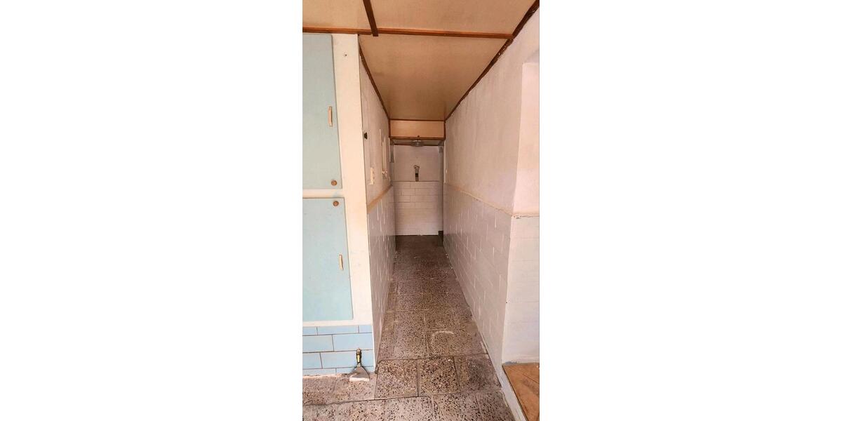 Doppelhaushälfte - 7 Zimmer, 140 m&sup2;, 56.000&euro; | Angebot:27288956