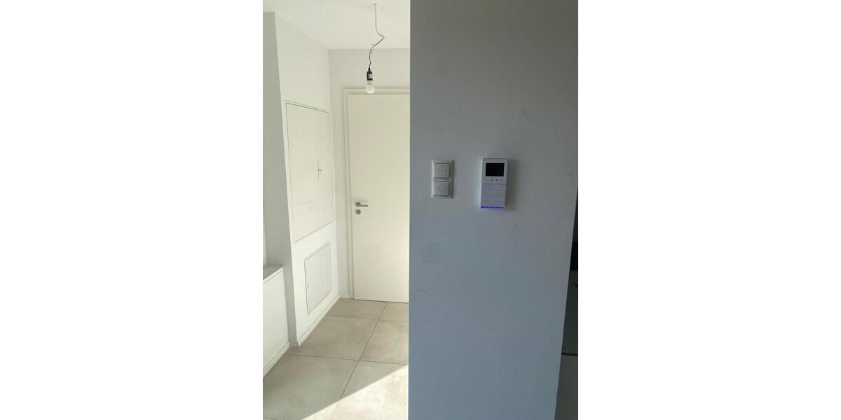 Etagenwohnung Schönefeld - 3 Zimmer, 85 m&sup2;, 2.250&euro; | Angebot:26073742