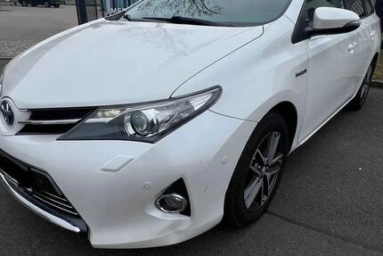 Toyota Auris 316.000 km 7.300 € Berlin 13055