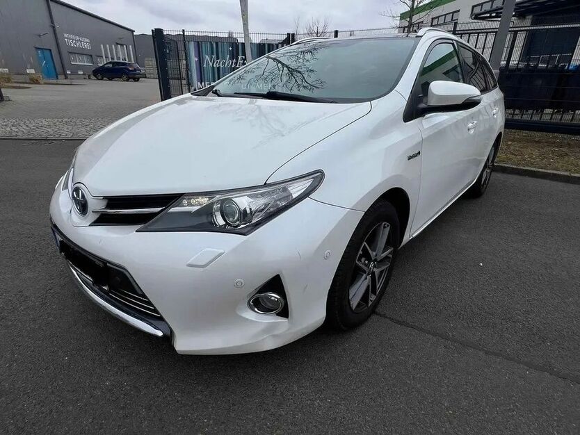 Toyota Auris 316.000 km 7.300 € Berlin 13055