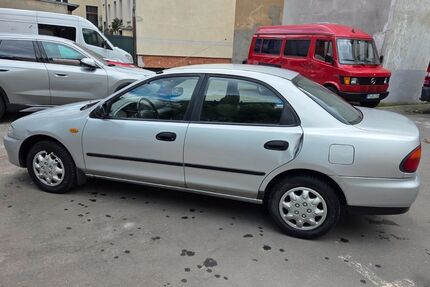 Mazda 323 122.632 km 990 &euro; Berlin 10585