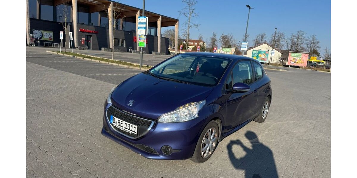 Peugeot 208 221.000 km 3.300 &euro; Berlin 12277