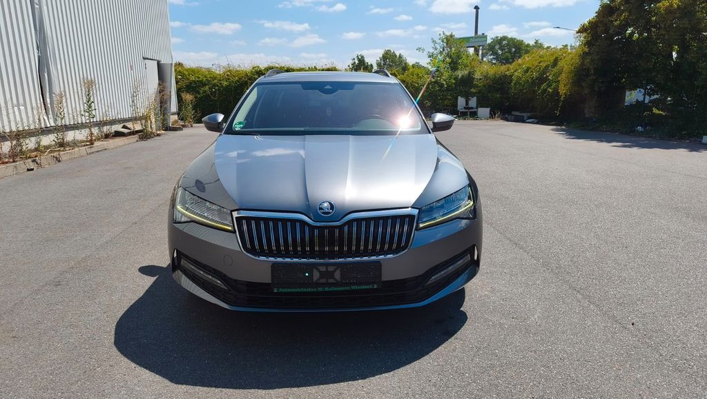 Skoda Superb 129.000 km 17.999 &euro; Mittenwalde 15749