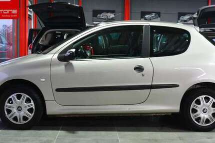 Peugeot 206 115.426 km 1.990 &euro; Falkensee 14612