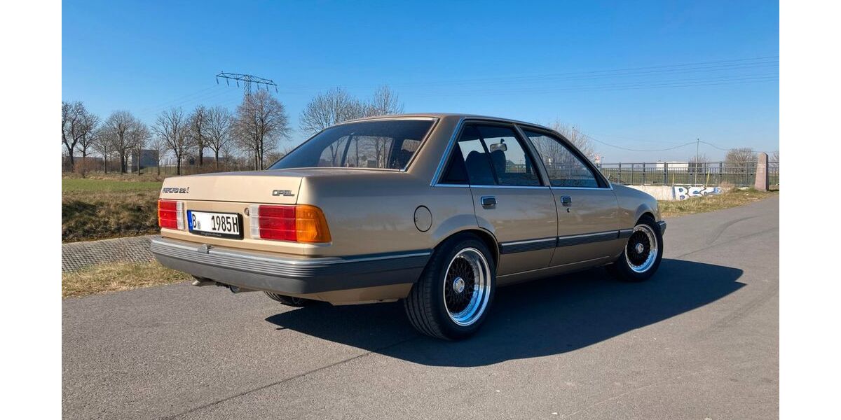 Opel Rekord 54.164 km 9.800 &euro; Berlin 12247