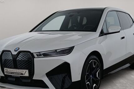 BMW iX 22.481 km 49.900 &euro; Berlin 14057