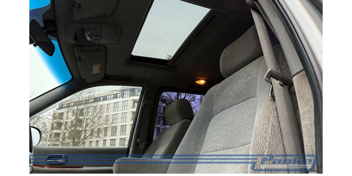 Kia Carnival 2.9 CRDi EX Aut.*6Sitz*Export*Pano*SHZ* 208.364 km 4.490 &euro; Berlin 13187